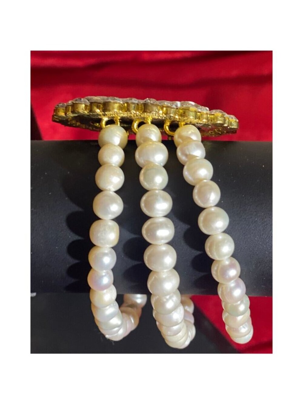 Gorgeous Huge Cameo Bracelet with Fresh Culture Pearls and Rhinestones - Picture 6 of 10
